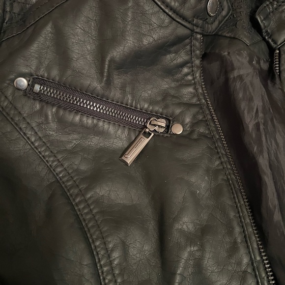 Women’s black moto type jacket. Double lined. Working zipper pockets - Picture 10 of 10